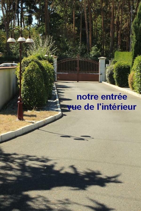 شقة Contres   في Logement Entre Chambord Et Le Zoo De Beauval المظهر الخارجي الصورة